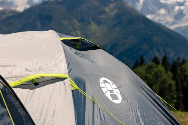 Coleman Zelt Darwin 2-4 | Kompaktes 2 bis 4 Mann Kuppelzelt | Modelle mit abgedunkelter Schlafkabine | Leichtes Camping. Festival. Trekkingzelt | 4500 mm wasserdicht | integrierte Bodenplane – Bild 10