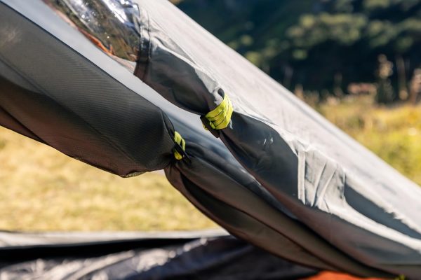 Coleman Zelt Darwin 2-4 | Kompaktes 2 bis 4 Mann Kuppelzelt | Modelle mit abgedunkelter Schlafkabine | Leichtes Camping. Festival. Trekkingzelt | 4500 mm wasserdicht | integrierte Bodenplane – Bild 12