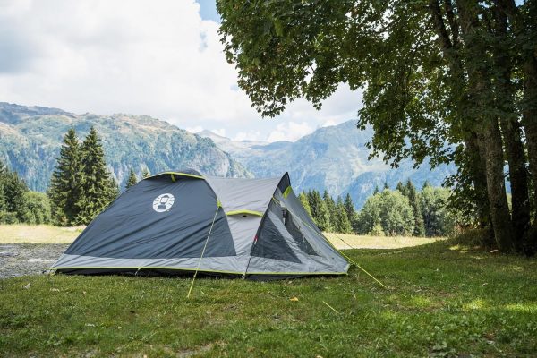 Coleman Zelt Darwin 2-4 | Kompaktes 2 bis 4 Mann Kuppelzelt | Modelle mit abgedunkelter Schlafkabine | Leichtes Camping. Festival. Trekkingzelt | 4500 mm wasserdicht | integrierte Bodenplane – Bild 19
