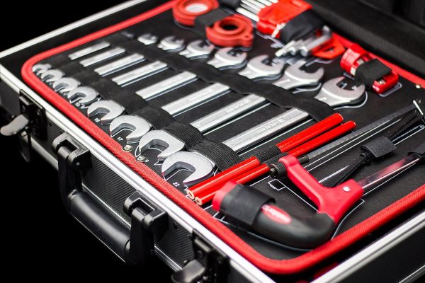 Meister Werkzeugkoffer 121-teilig - Stabiler Alu-Koffer - Werkzeug-Set - Für Haushalt. Garage & Werkstatt / Profi befüllt / Werkzeugkiste / Werkzeugbox komplett / 8971460 – Bild 5